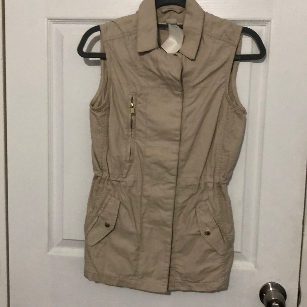Khaki vest